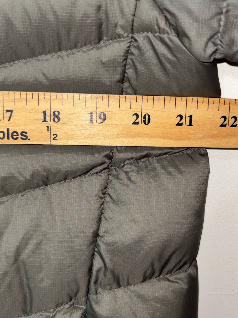 LL Bean Puffer Down Jacket Mens M Olive Green DownTek Gorpcore - Picture 10 of 15